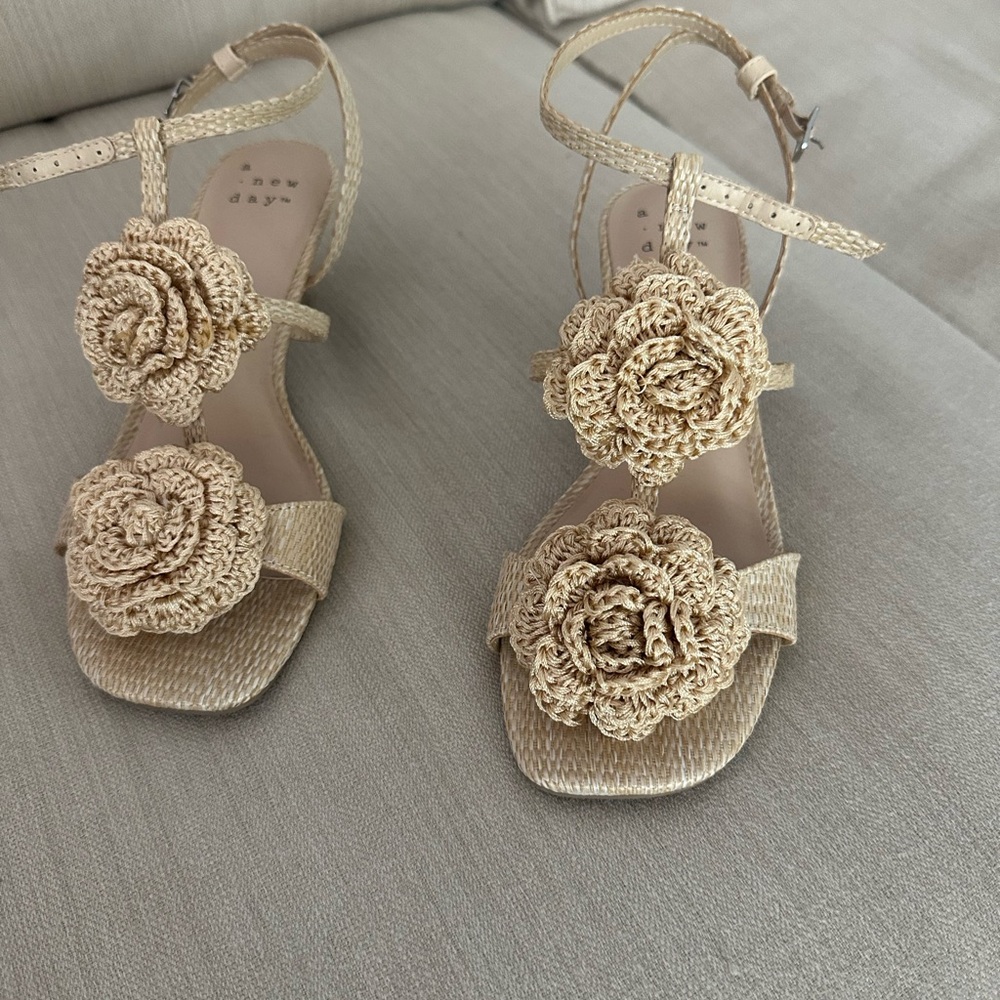 A New Day Esme Floral Raffia Knit
Kitten Sandal Heels
